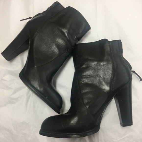 Zara Shoes - Zara leather ankle boots